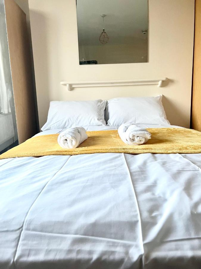 לונדון Aldgate Holiday Rooms מראה חיצוני תמונה