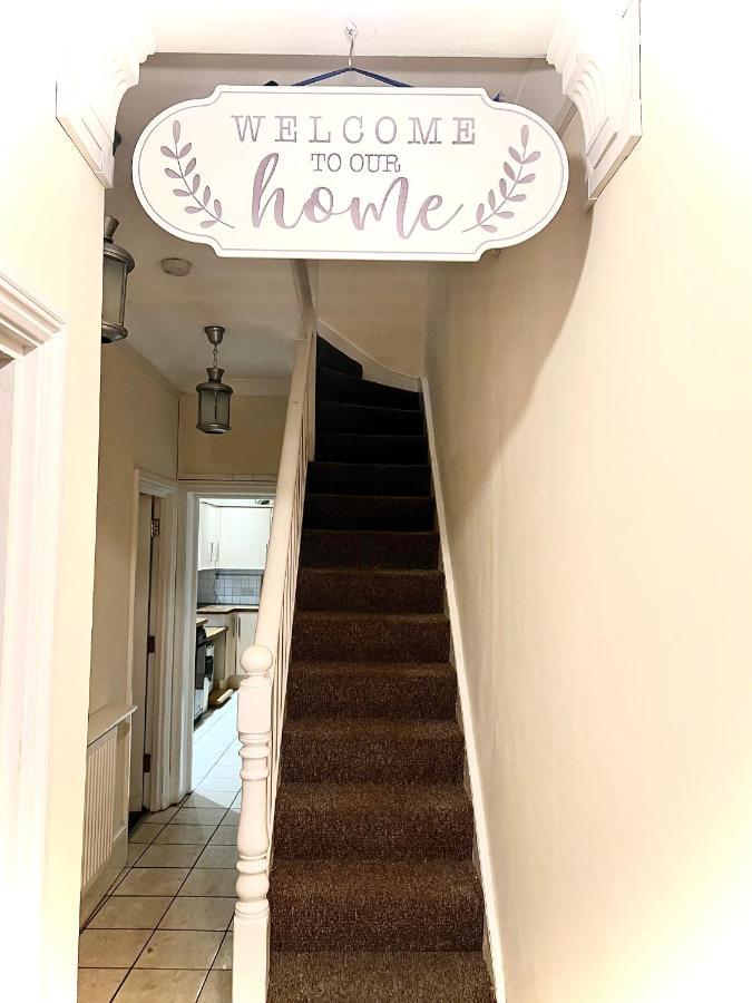 לונדון Aldgate Holiday Rooms מראה חיצוני תמונה