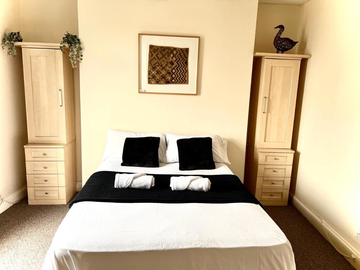 לונדון Aldgate Holiday Rooms מראה חיצוני תמונה