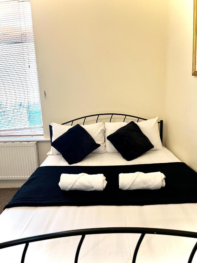 לונדון Aldgate Holiday Rooms מראה חיצוני תמונה