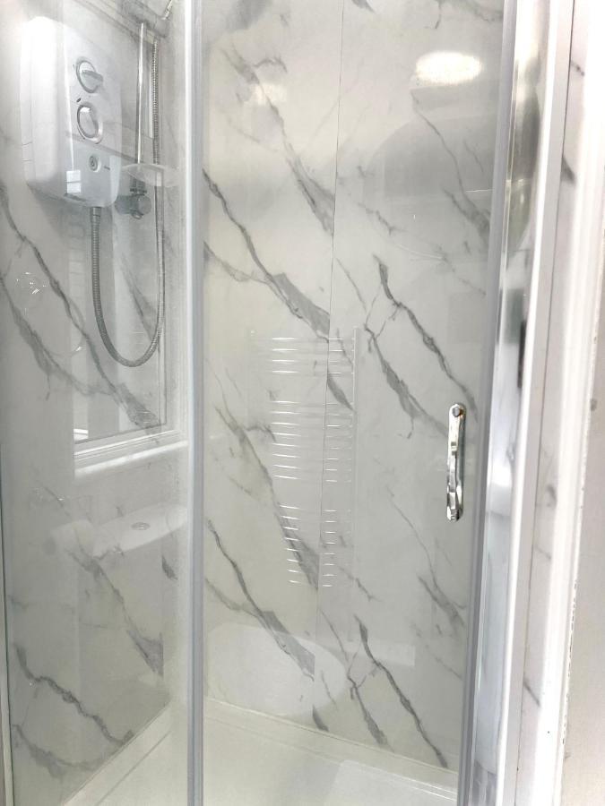 לונדון Aldgate Holiday Rooms מראה חיצוני תמונה