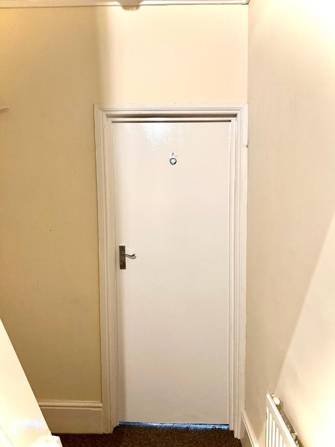 לונדון Aldgate Holiday Rooms מראה חיצוני תמונה