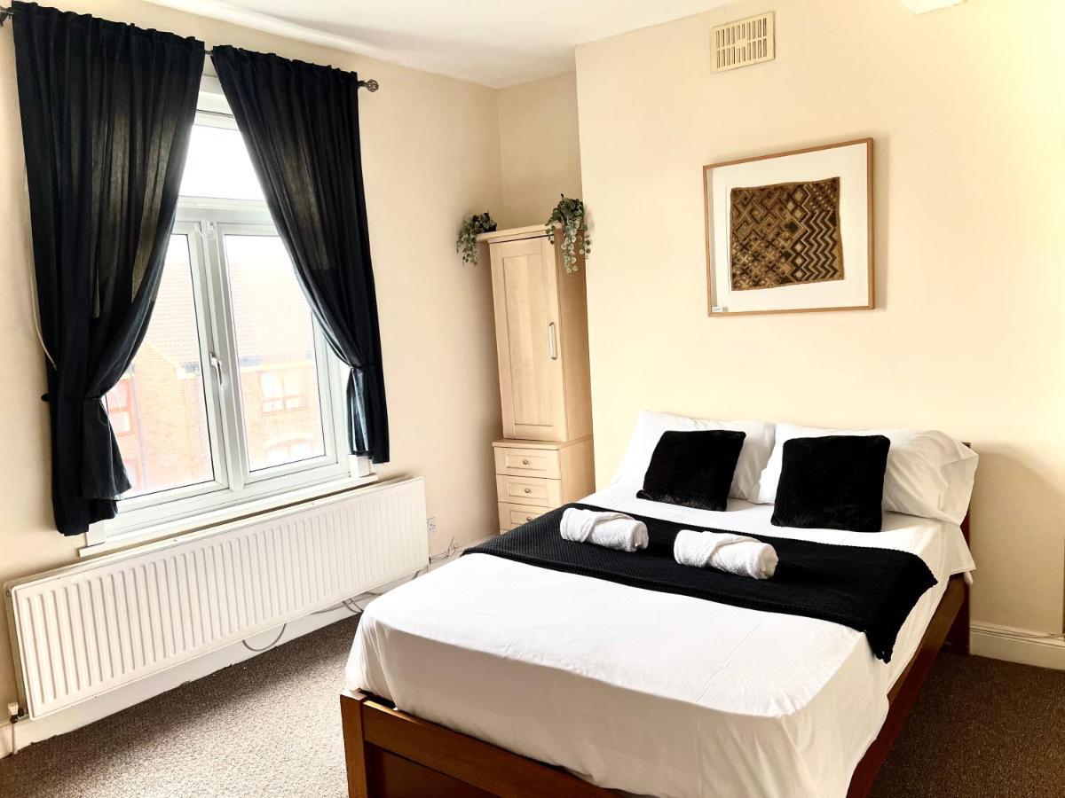 לונדון Aldgate Holiday Rooms מראה חיצוני תמונה