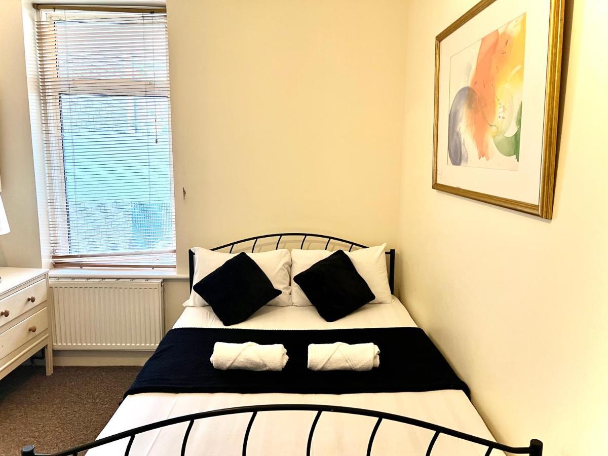 לונדון Aldgate Holiday Rooms מראה חיצוני תמונה