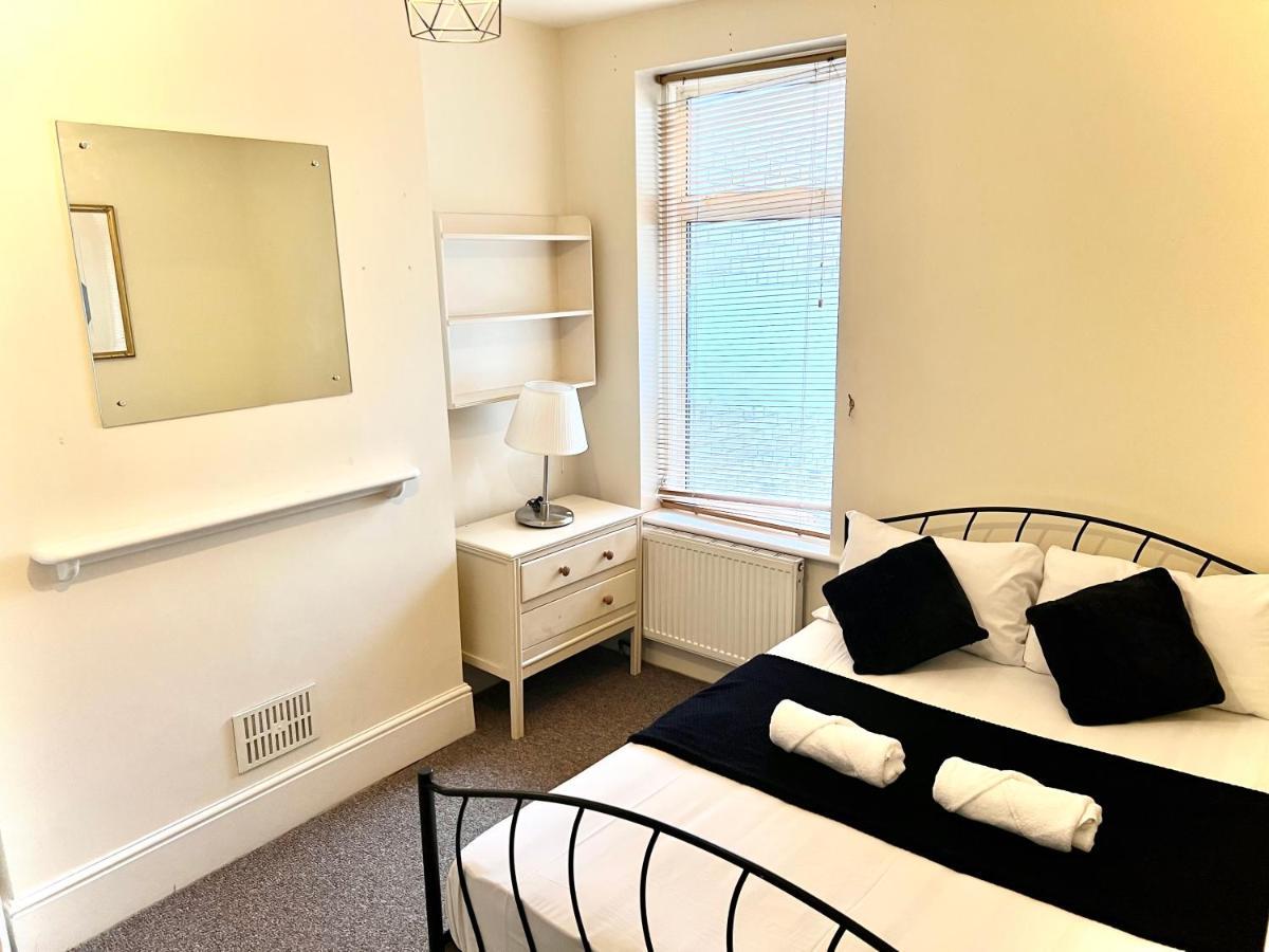 לונדון Aldgate Holiday Rooms מראה חיצוני תמונה